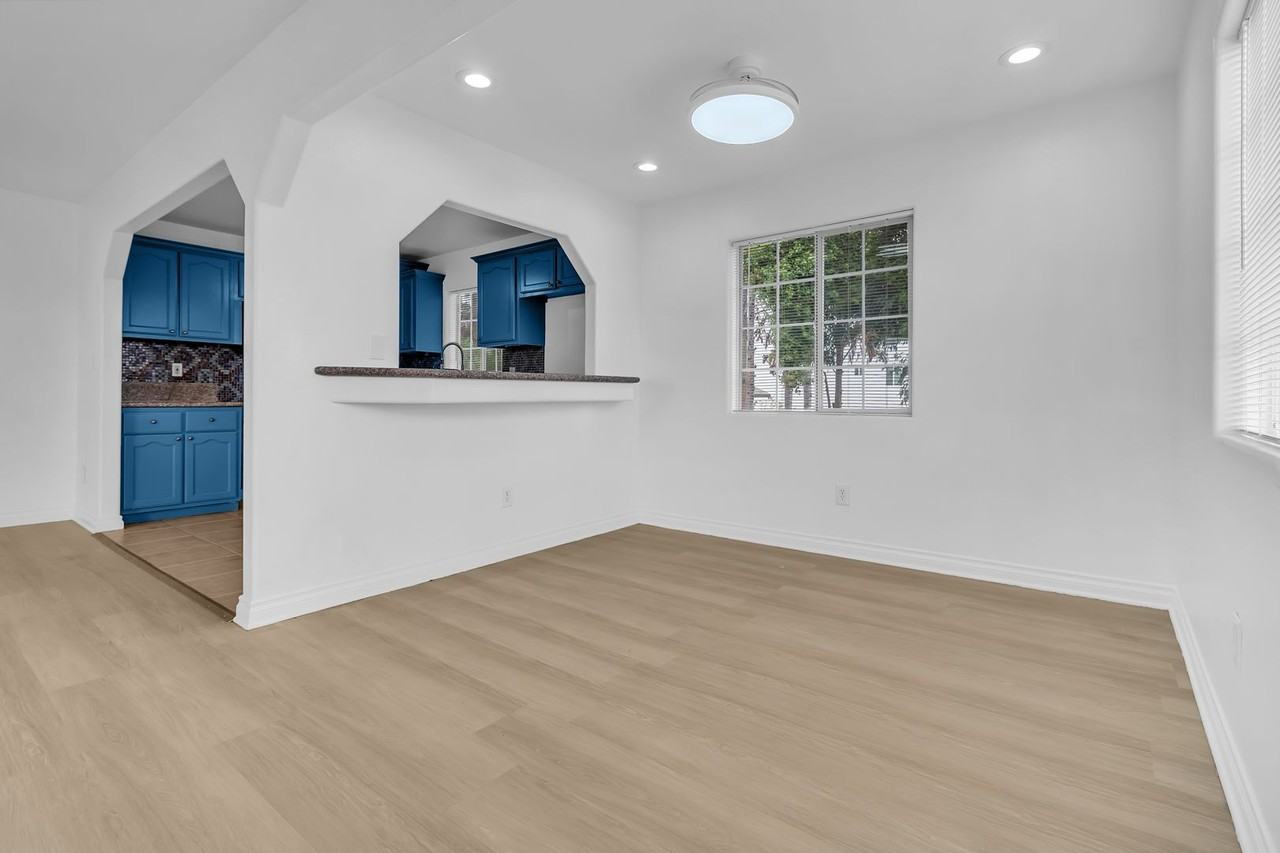 1672 N Soto St - Photo 3 of 26