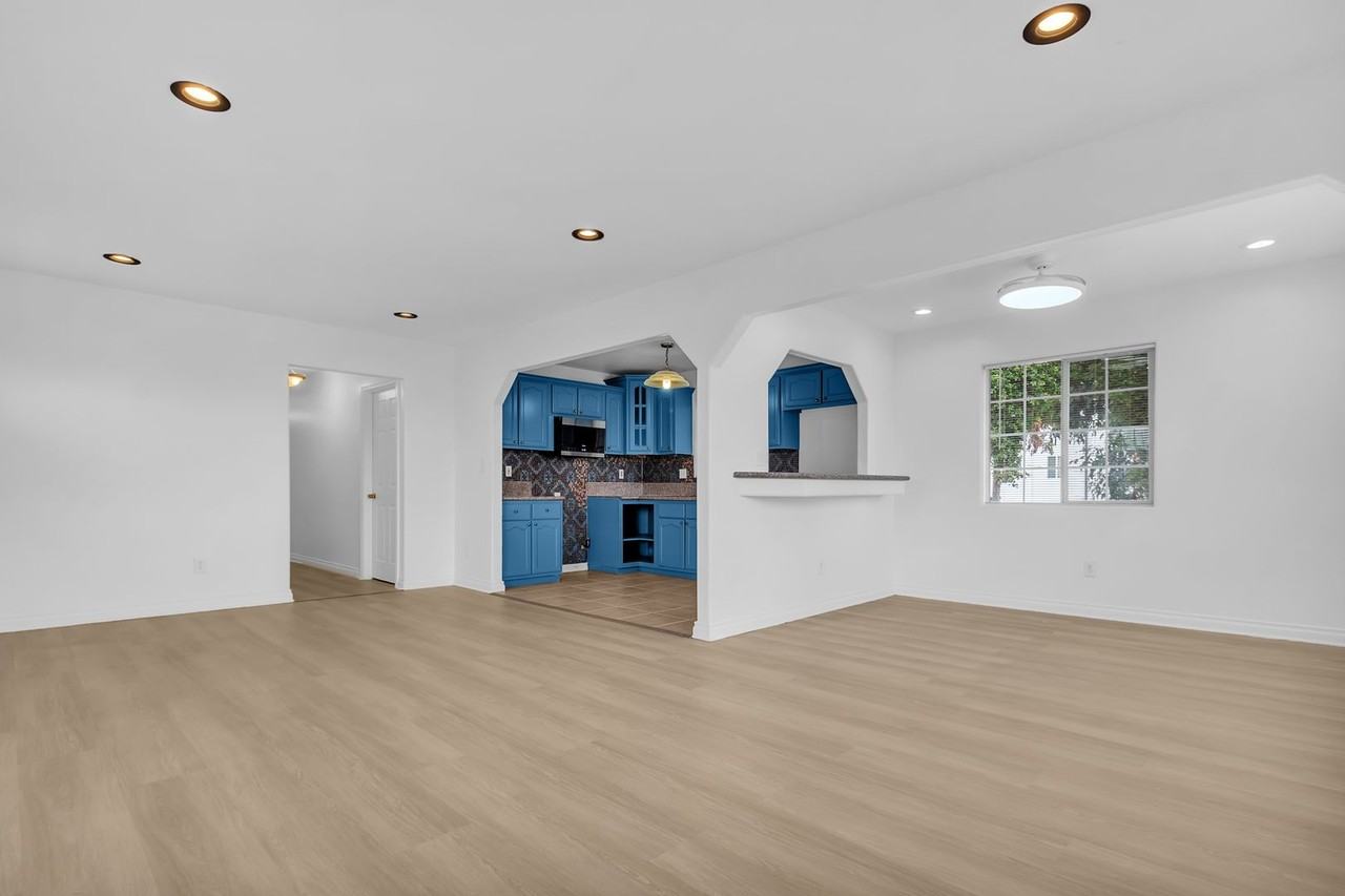 1672 N Soto St - Photo 6 of 26