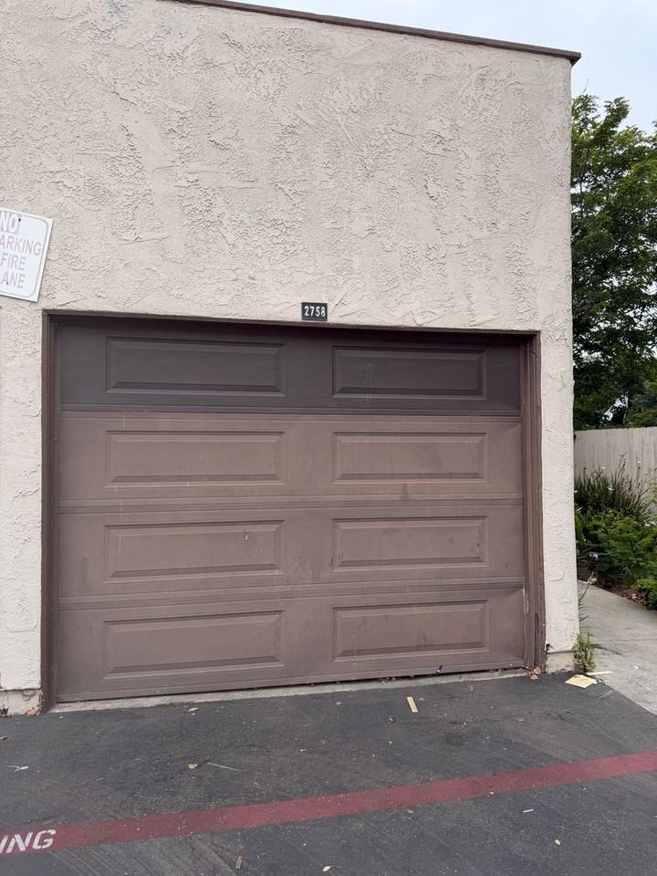 2758 Bolker Dr - Photo 3 of 4