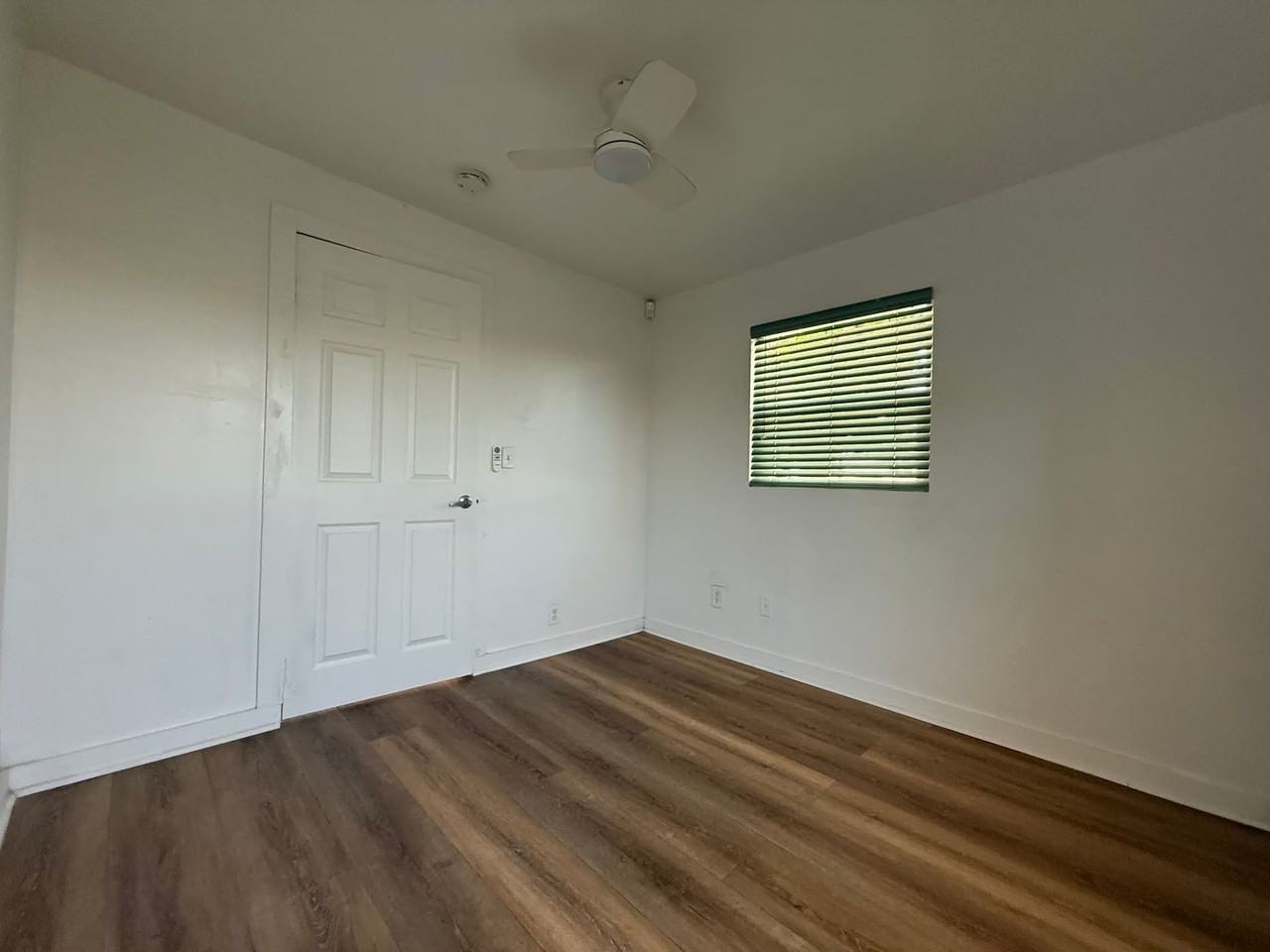 515 Wood St - Photo 7 of 11