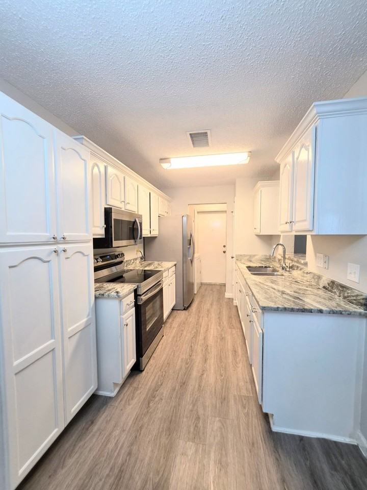 11643 Creston - Photo 7 of 31