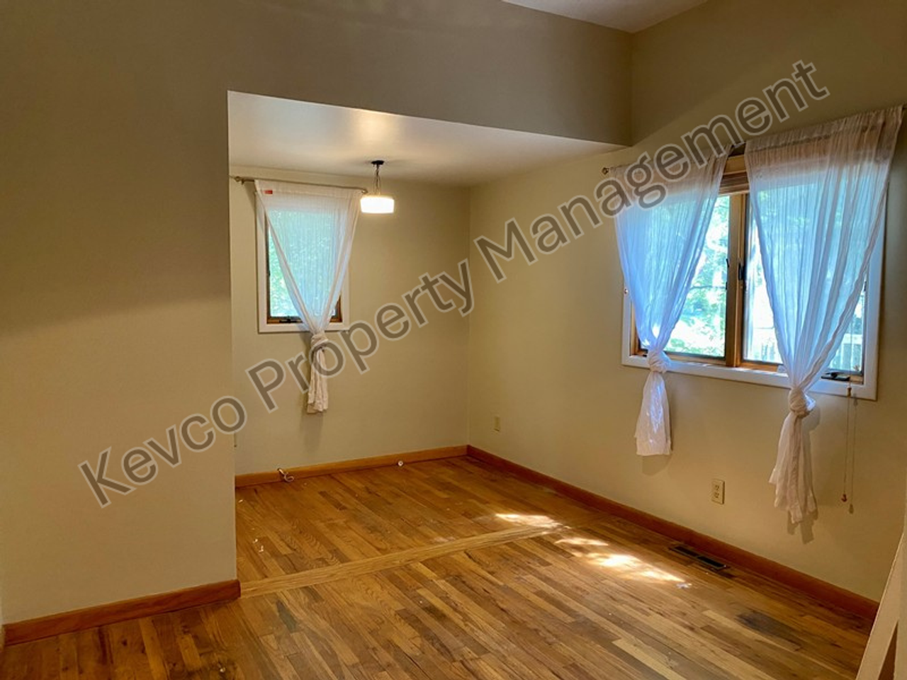 805 Laporte Ave - Photo 7 of 28