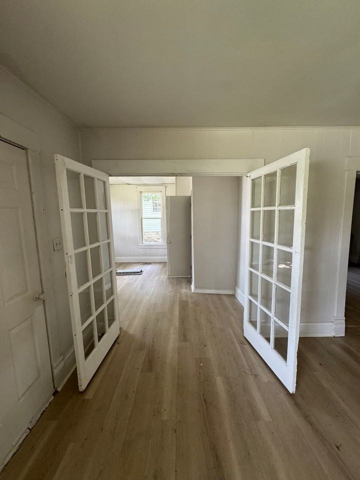 934 N National Ave - Photo 6 of 31