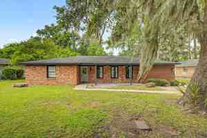 featured image of 1332 Grace Dr