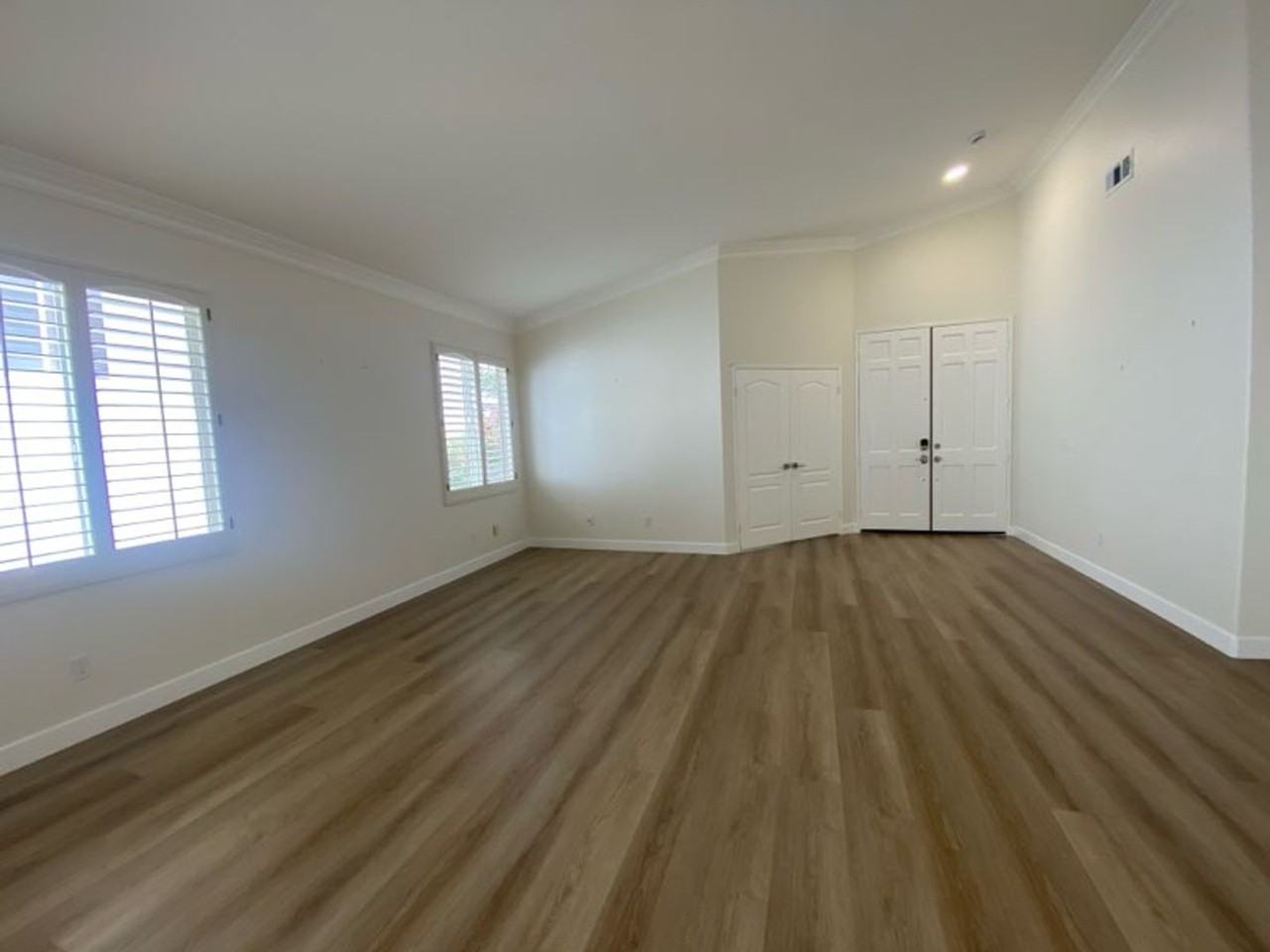 4926 Lassen Dr - Photo 4 of 21