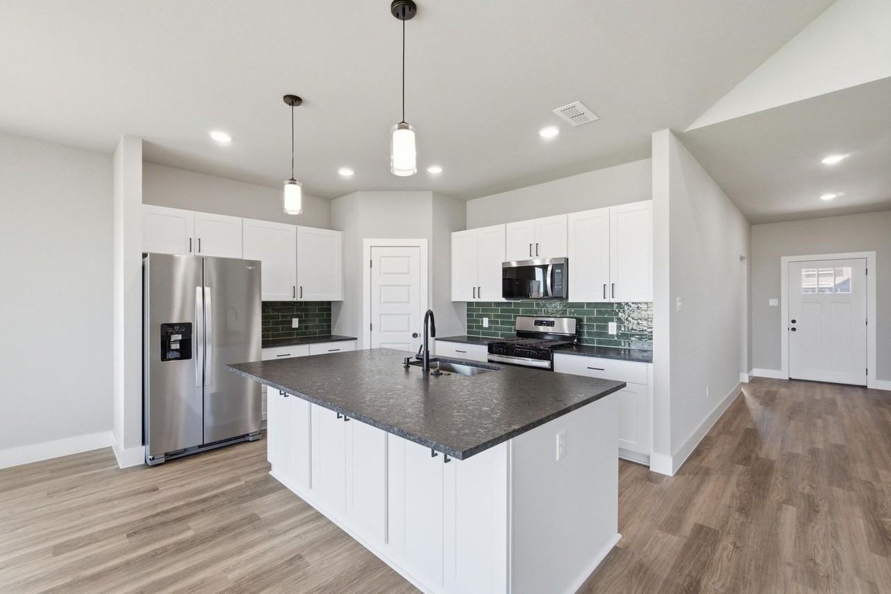 4118 Ranger Rd - Photo 2 of 15