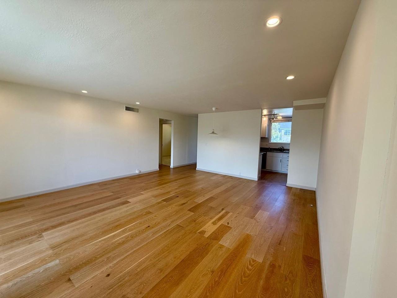 30 Andrew Dr #121 - Photo 6 of 28