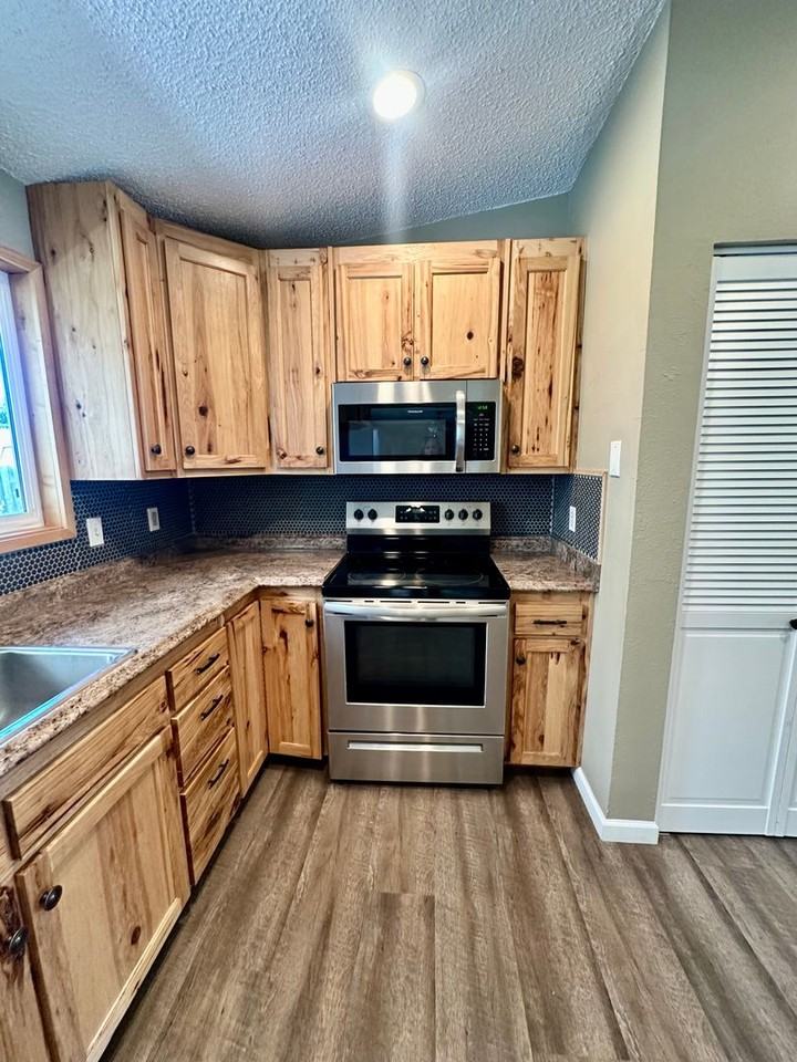 4738 Sturdivant Ave - Photo 4 of 33