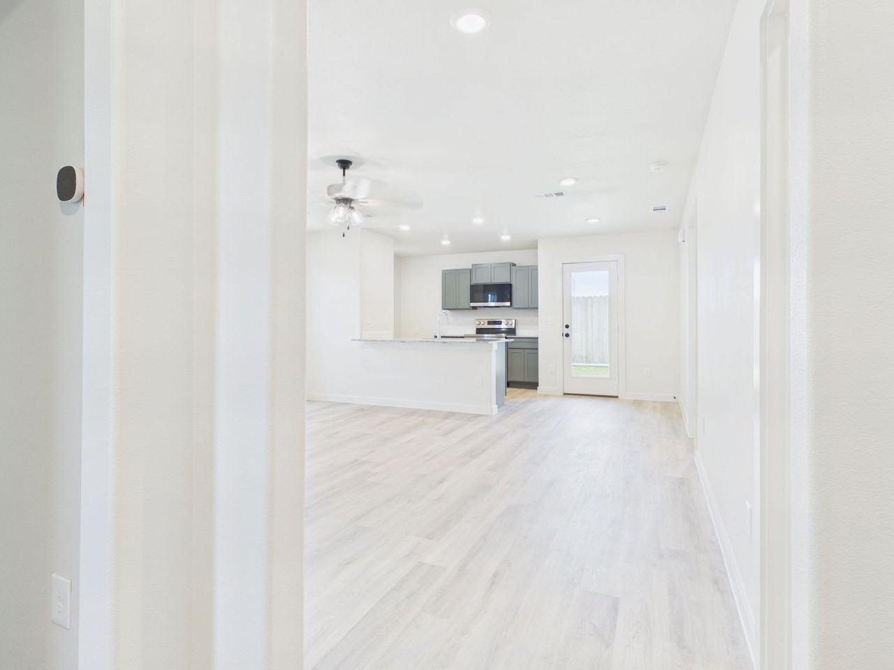 2757 Paisley Rd - Photo 4 of 36