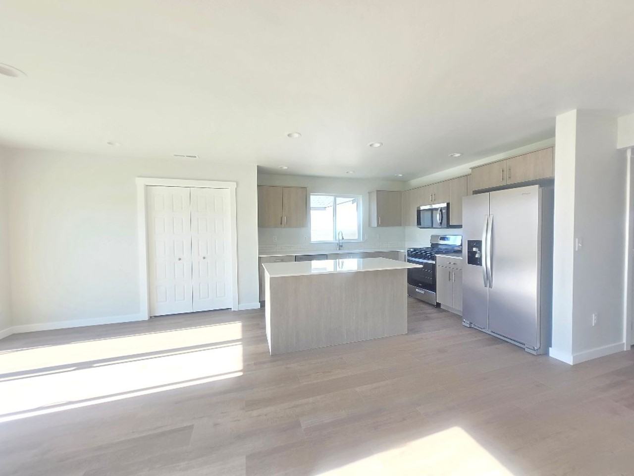 15276 Fuchsia Ave - Photo 6 of 21