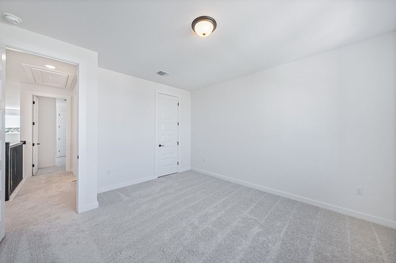 6812 Rounded Pebble Ln - Photo 4 of 35