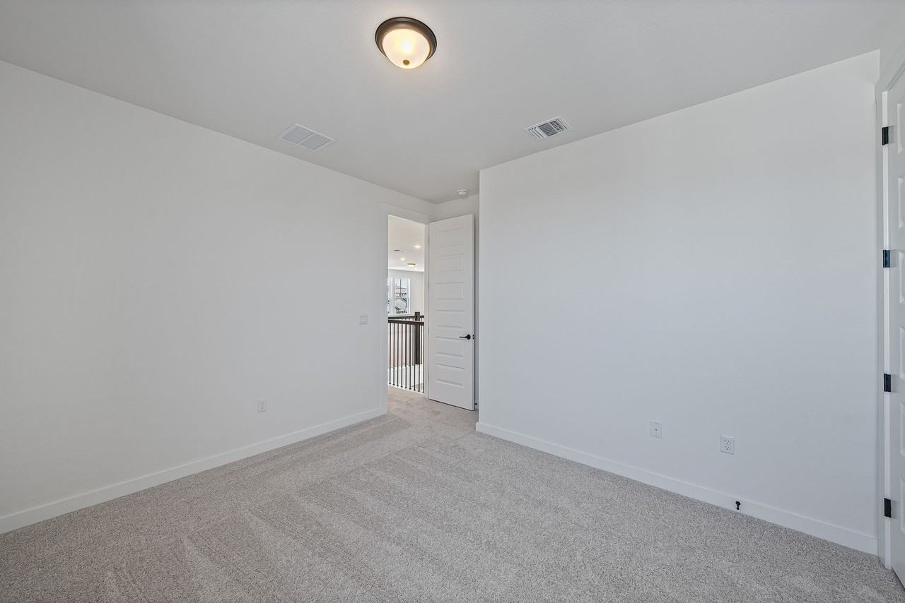 6812 Rounded Pebble Ln - Photo 7 of 35