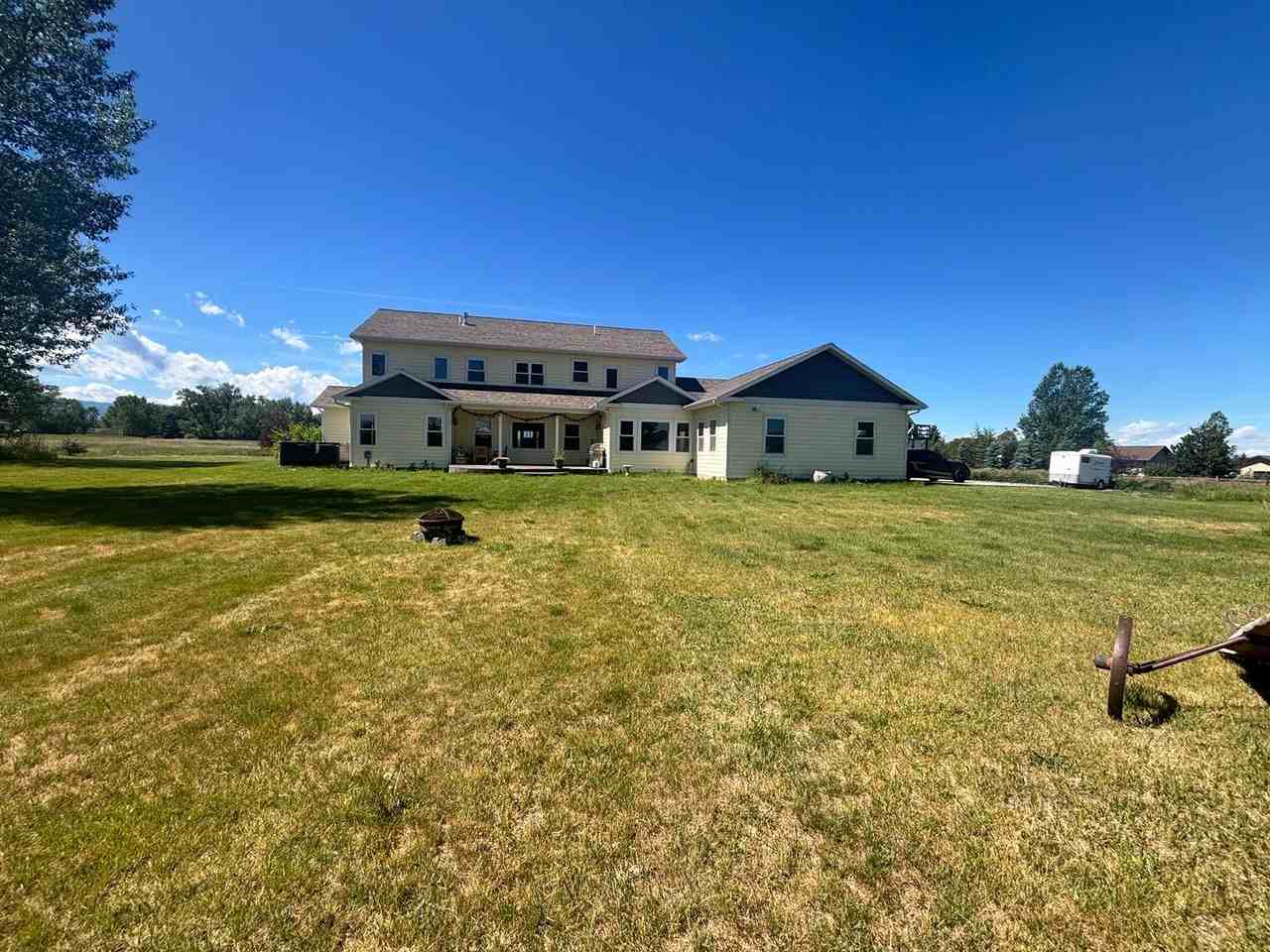 135 Emrie Ln - Photo 2 of 24