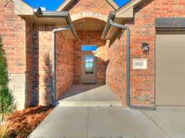 featured image of 16025 Zamora Ln