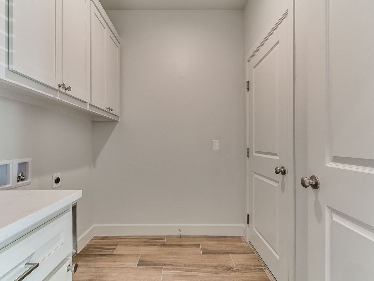 16025 Zamora Ln - Photo 2 of 47