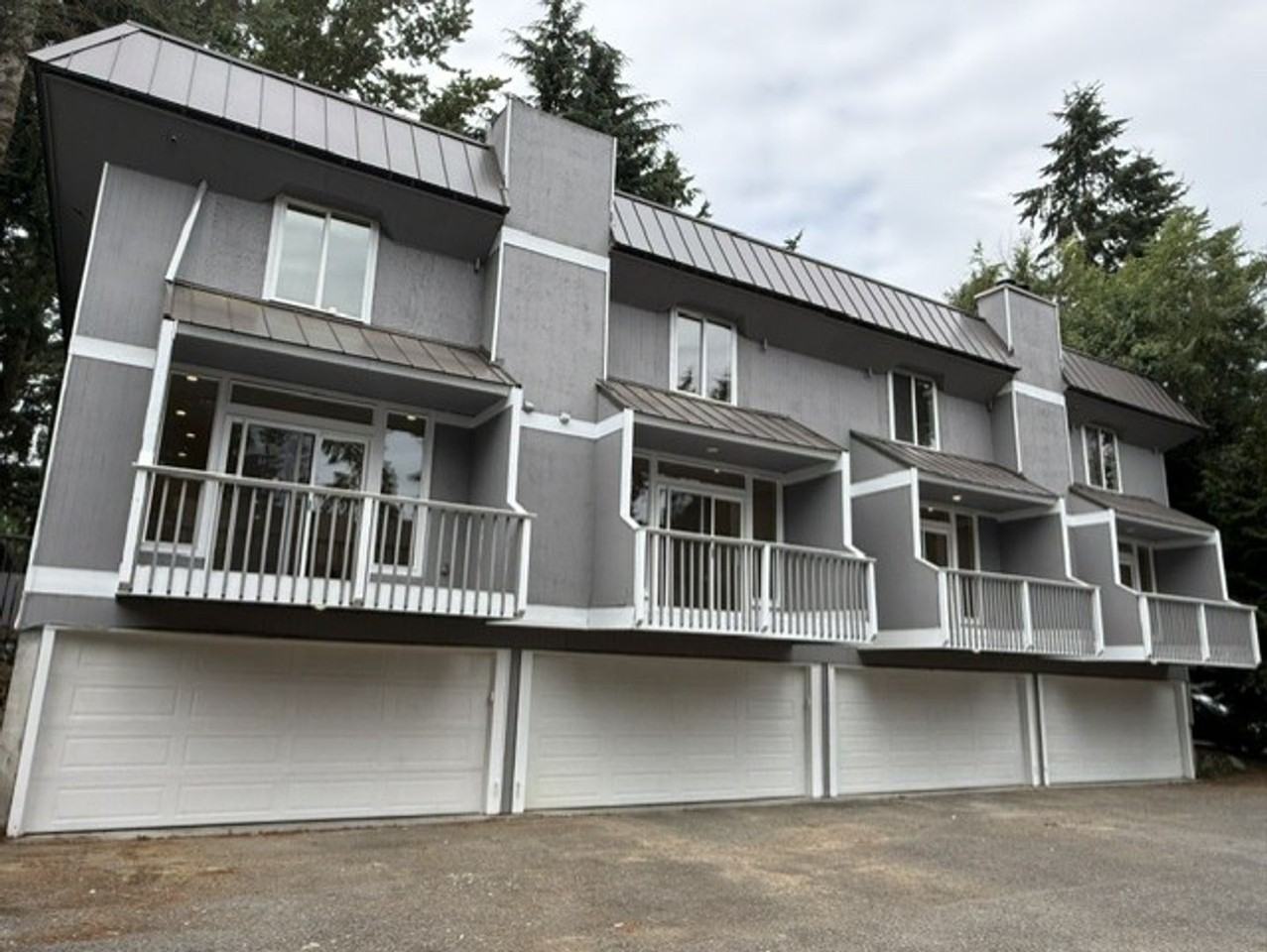 7900 Edmonds 4-Plex - Photo 2 of 47