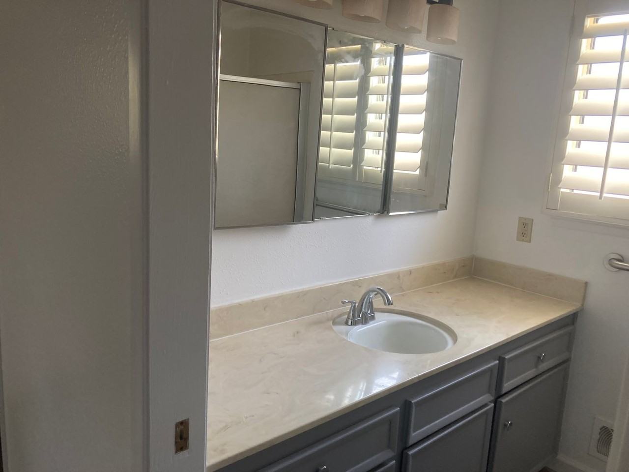 1229 Eastridge Dr - Photo 5 of 28