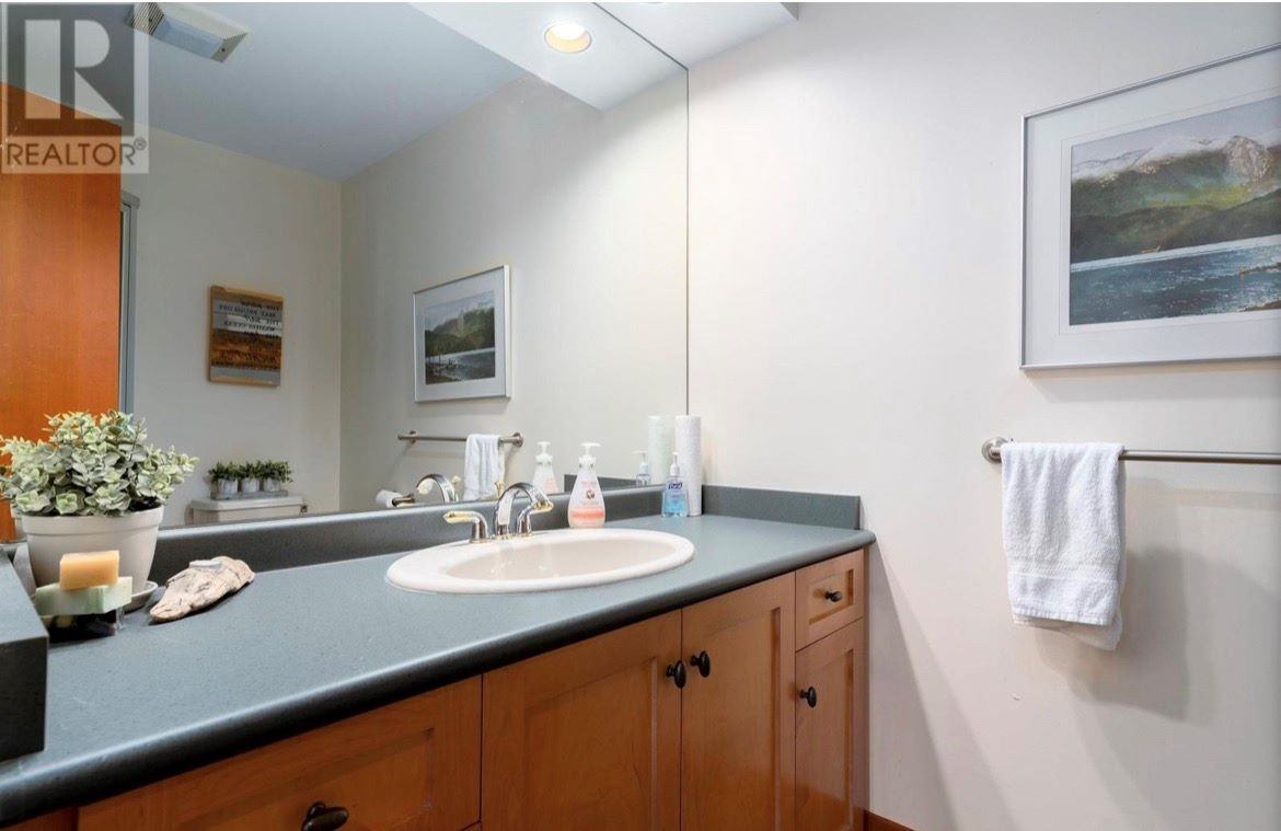 552 Beachview Drive - Photo 9
