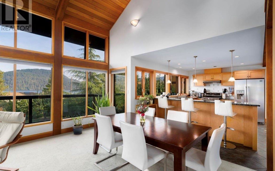 552 Beachview Drive - Photo 10