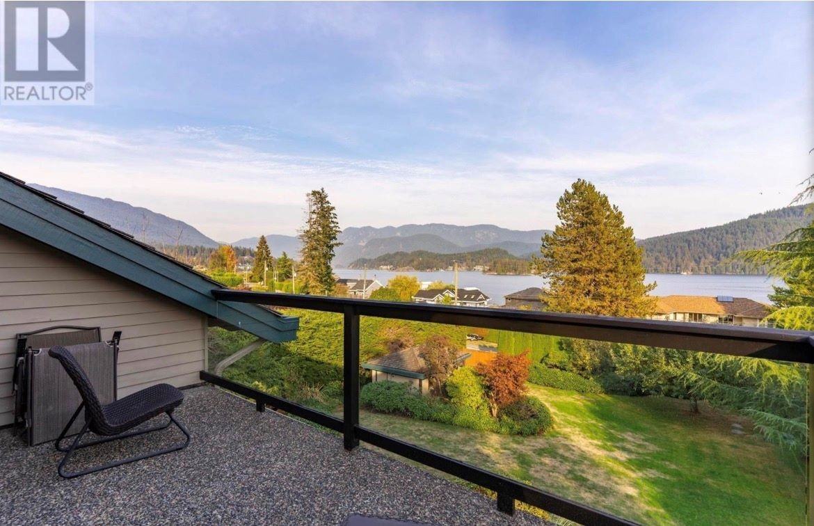 552 Beachview Drive - Photo 14