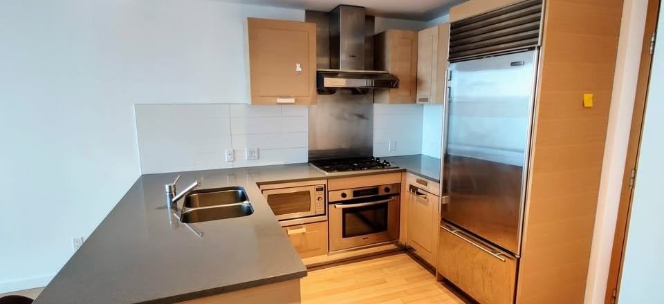 8080 Cambie Road #920 - Photo 3 of 14