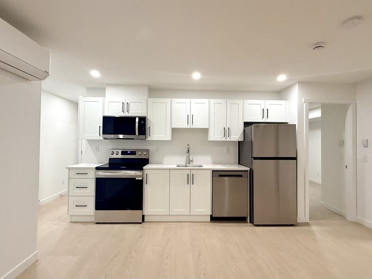 20324 77A Avenue - Photo 2 of 9