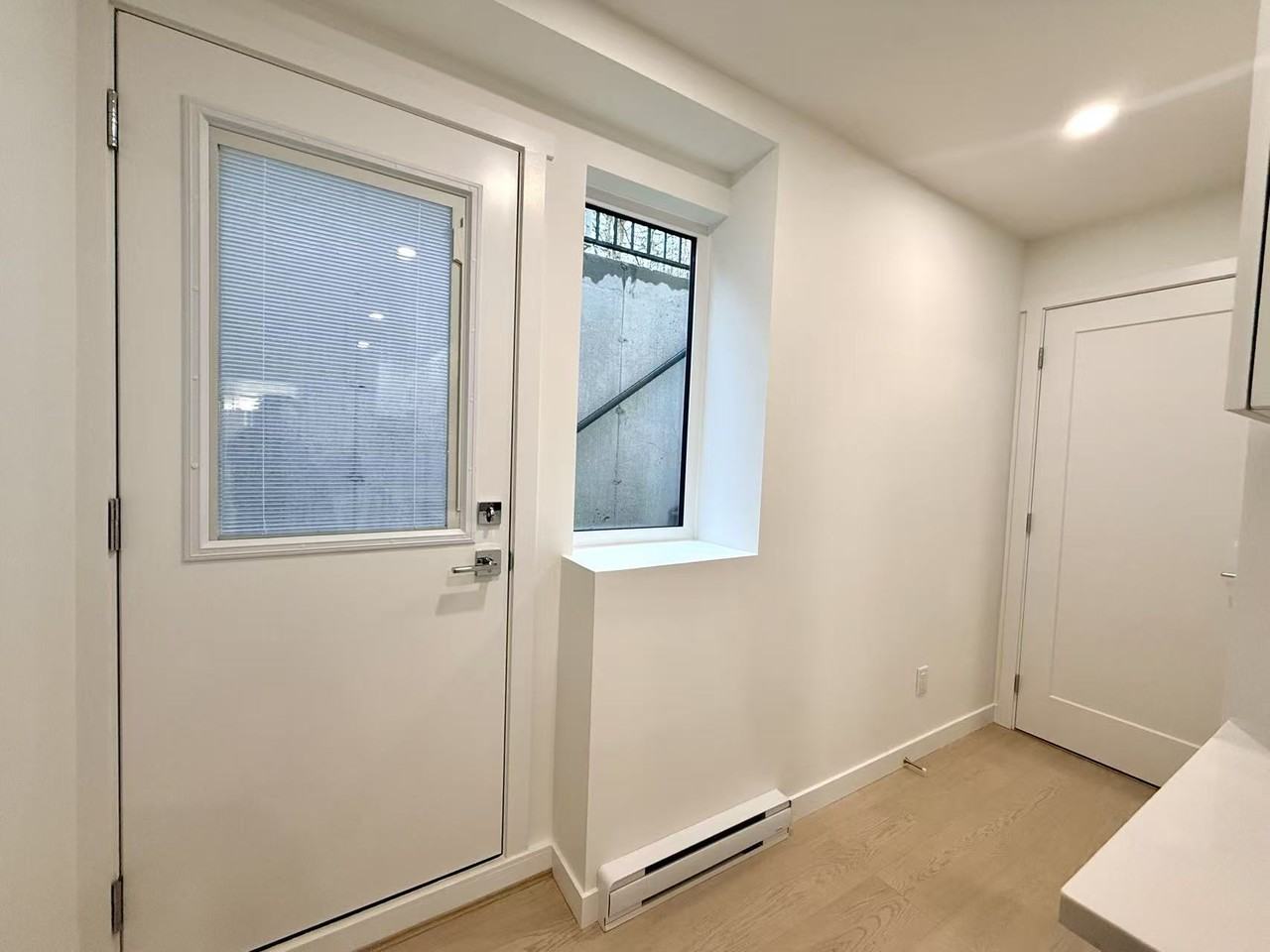 20324 77A Avenue - Photo 5 of 9