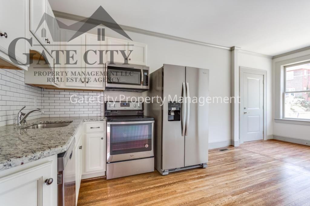 111 E Hendrix St - Photo 2 of 8