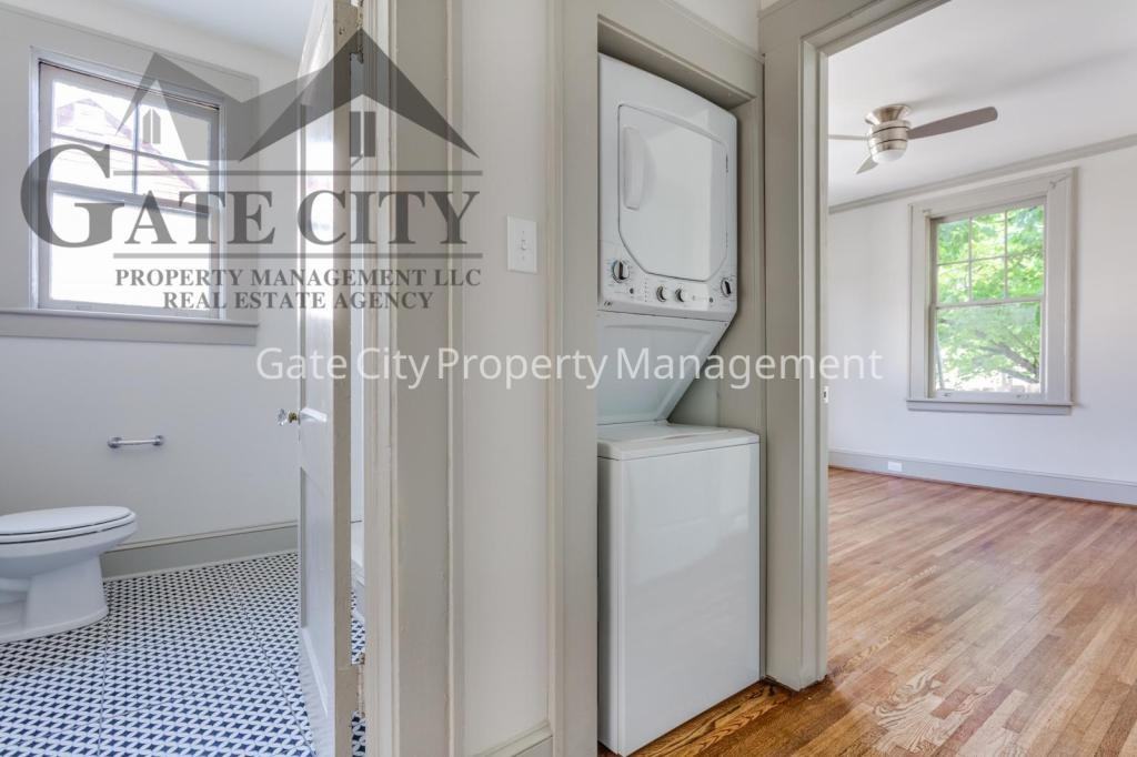 111 E Hendrix St - Photo 5 of 8