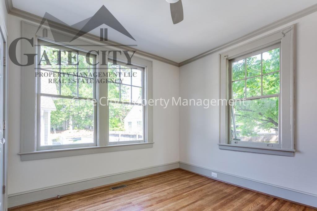 111 E Hendrix St - Photo 6 of 8