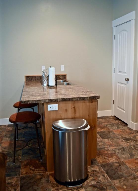 660C Ruby Cir - Photo 2 of 7