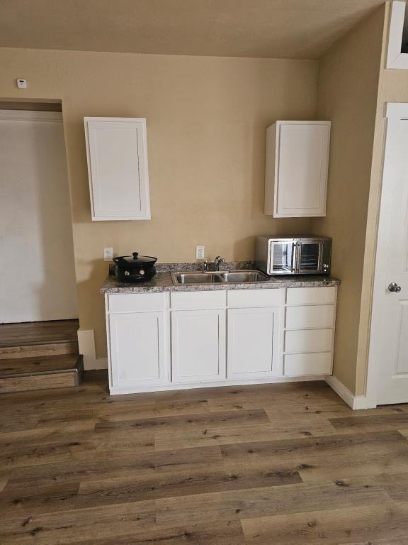 4268 Barbara Way Ne - Photo 4 of 9