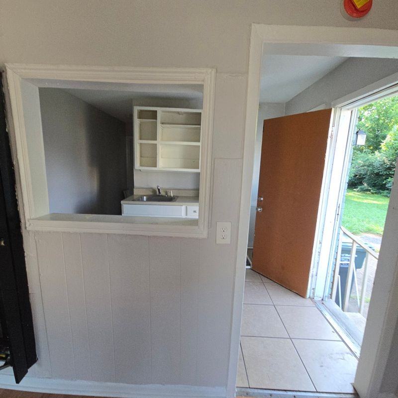682 Boston St - Photo 3 of 7