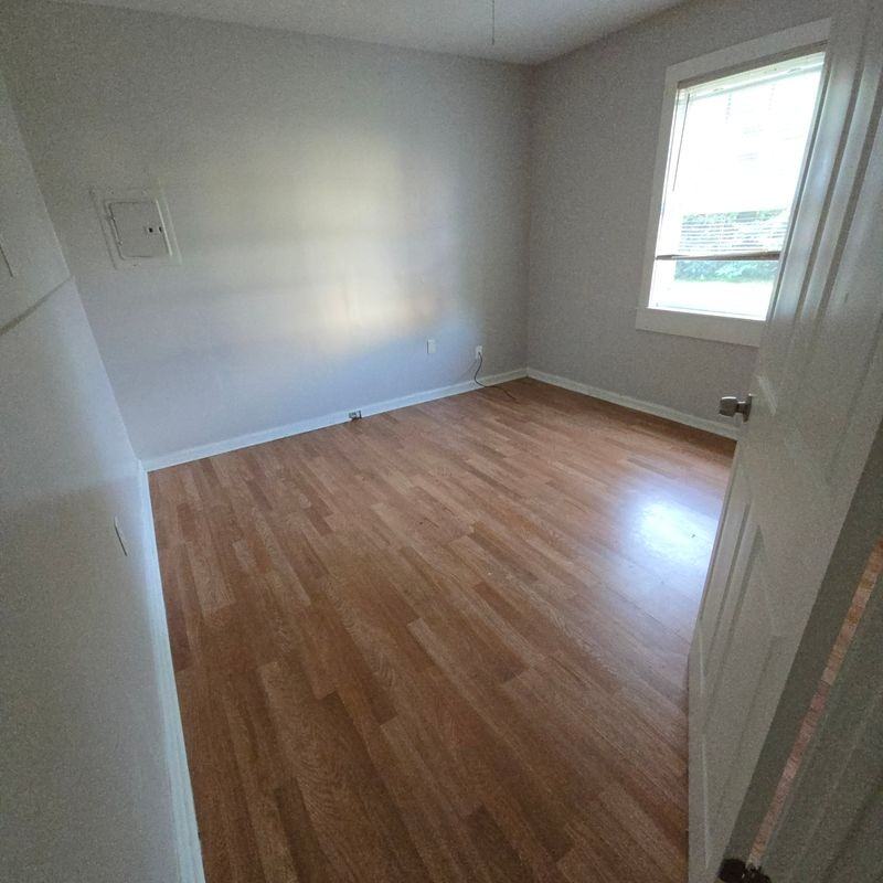 682 Boston St - Photo 7 of 7