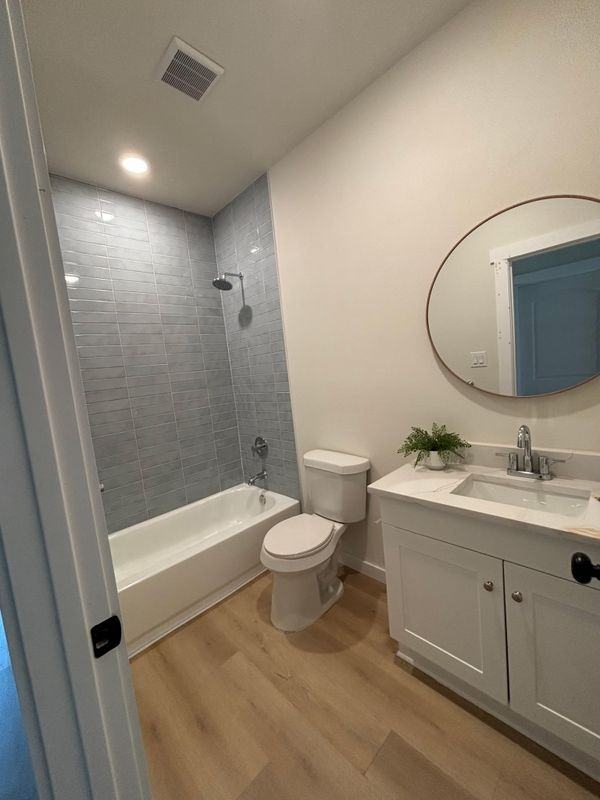 1031 W Coffin St - Photo 2 of 3