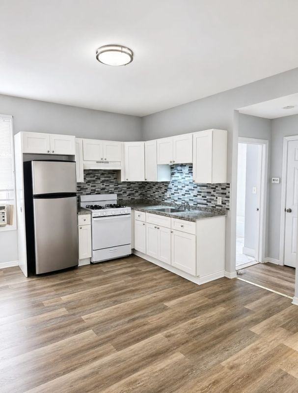 474 Ellison St ##2 - Photo 2 of 17