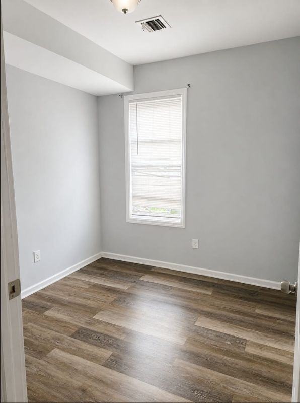 474 Ellison St ##2 - Photo 3 of 17
