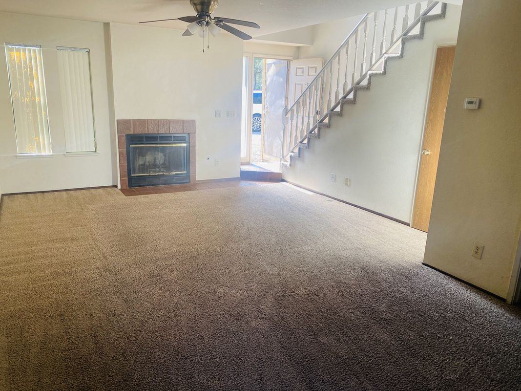 1529 Racquet Club Dr ##B - Photo 2 of 9