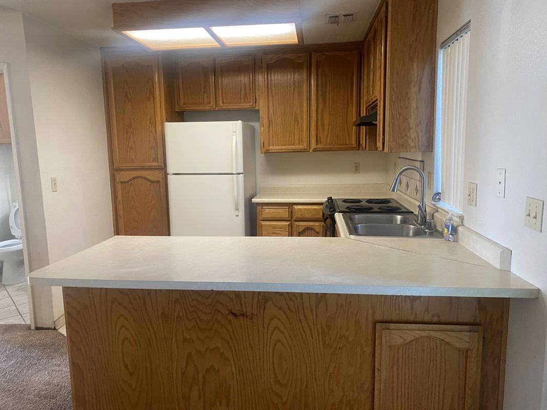 1529 Racquet Club Dr ##B - Photo 3 of 9