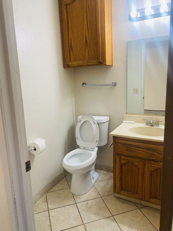 1529 Racquet Club Dr ##B - Photo 6 of 9