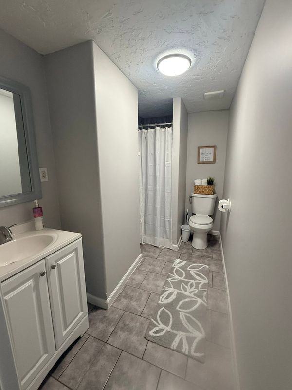 4910 Blue Ln - Photo 3 of 8