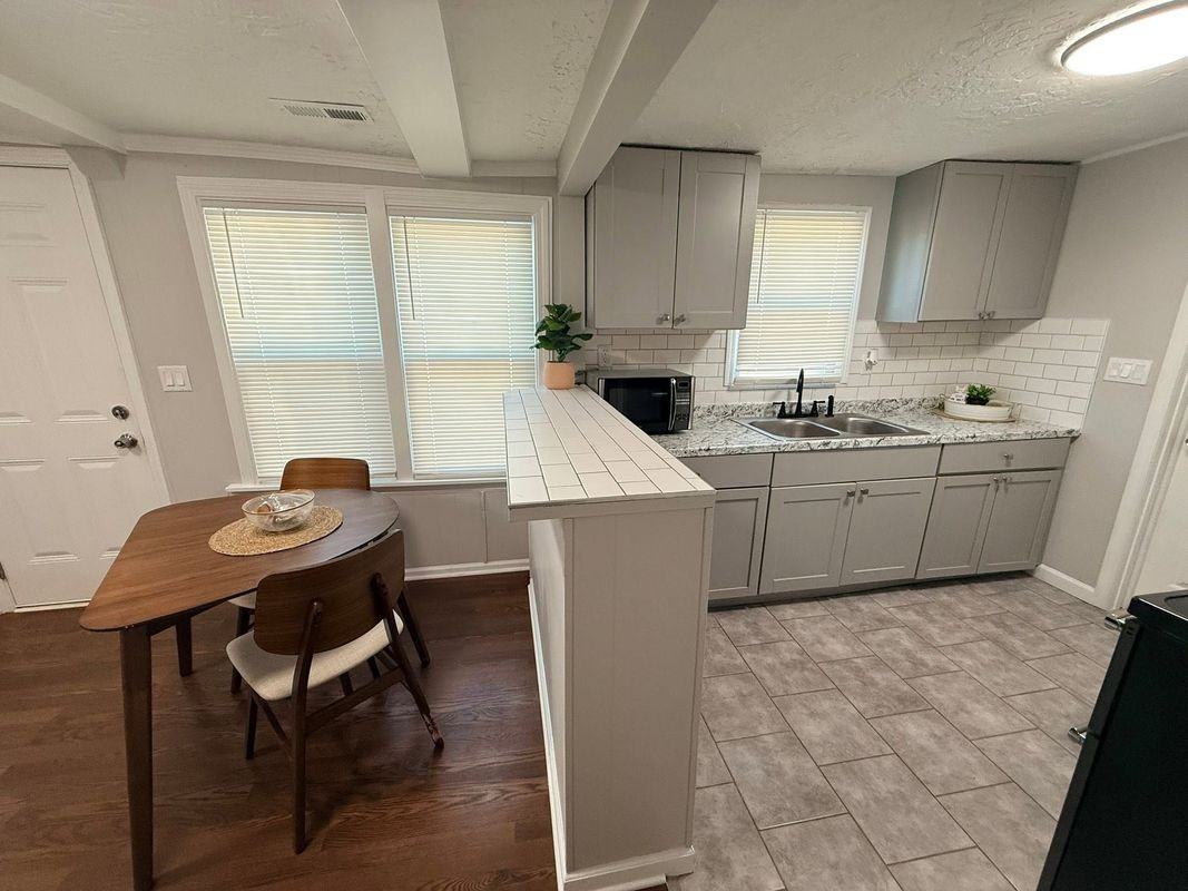 4910 Blue Ln - Photo 6 of 8
