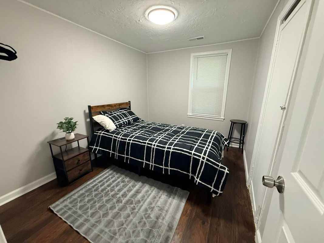 4910 Blue Ln - Photo 7 of 8