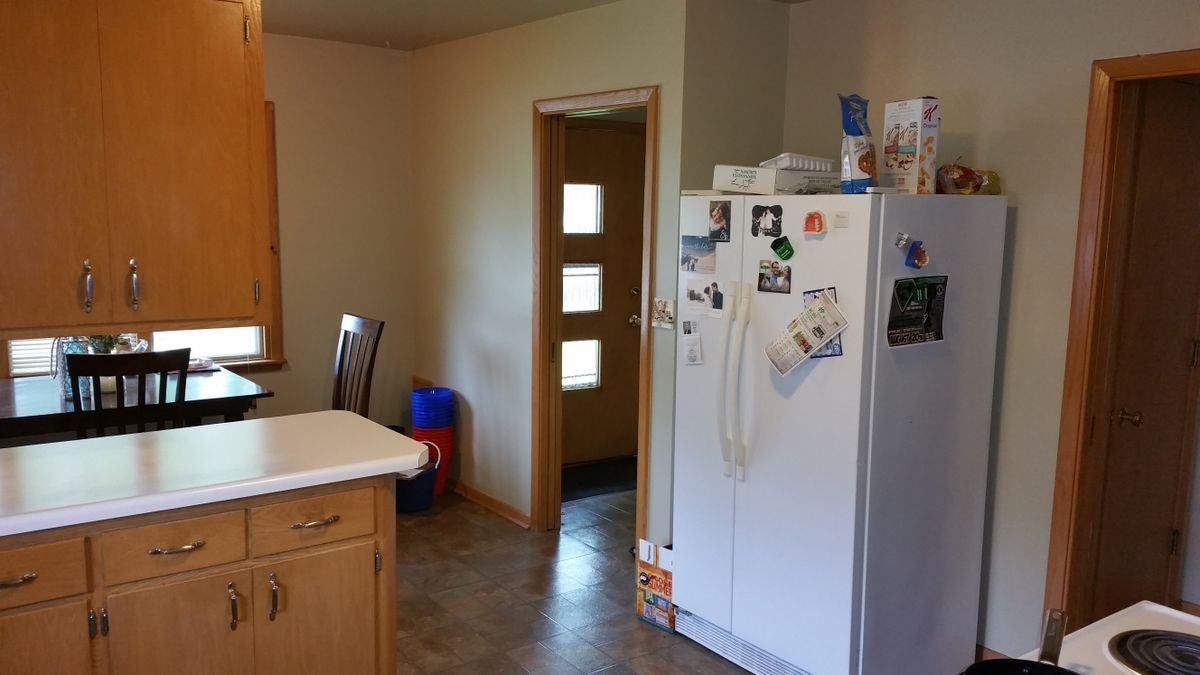 3008 W 60th St - Photo 4 of 13