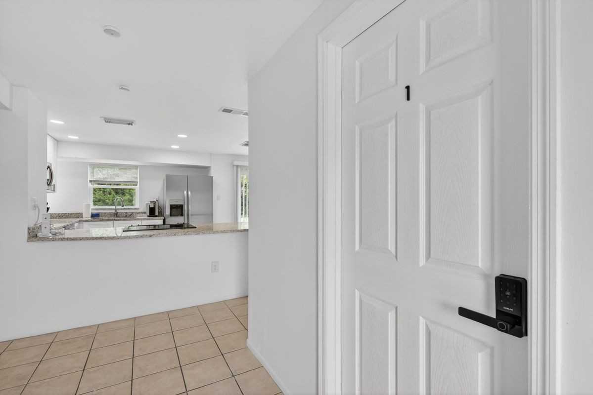 1057 Tropical Ave Nw - Photo 3 of 31