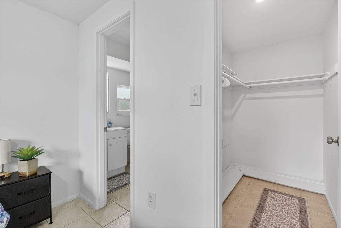 1057 Tropical Ave Nw - Photo 5 of 31