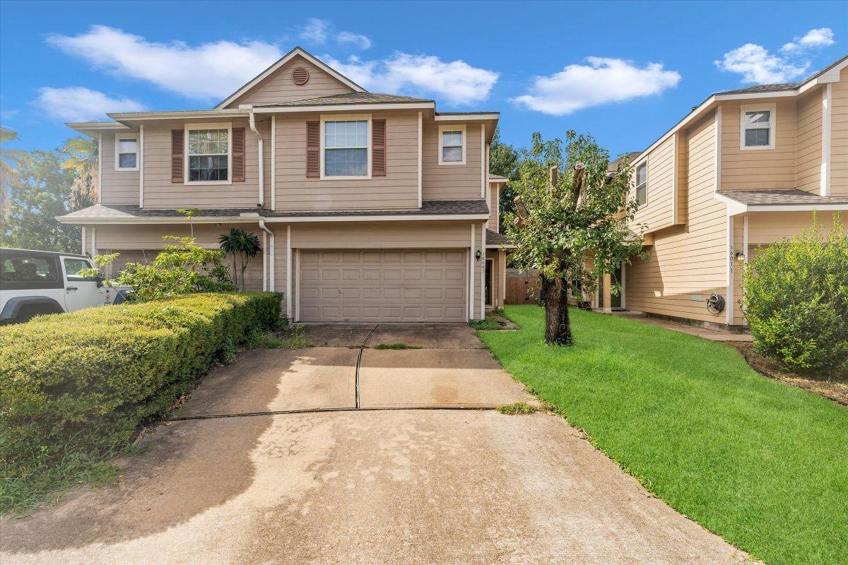 16007 Sandy Path Ln - Photo 4 of 50