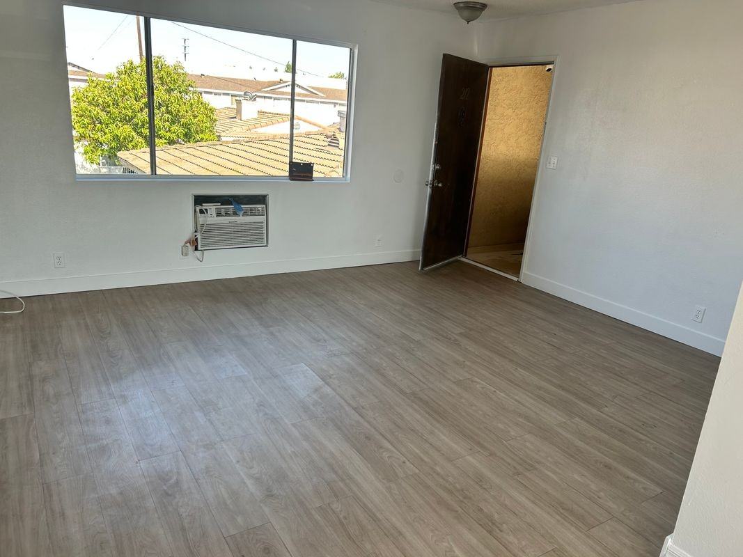 7303 Exeter St ##212 - Photo 4 of 10