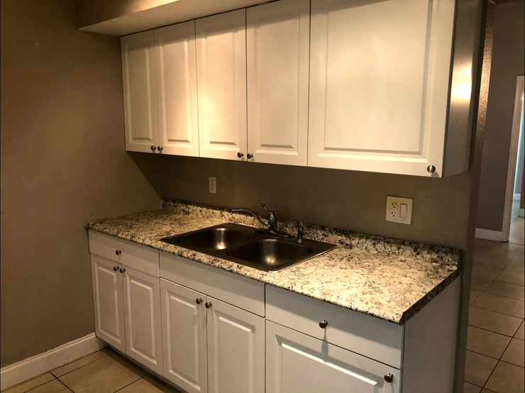 7427 Sw 11th Ct - Photo 2 of 3