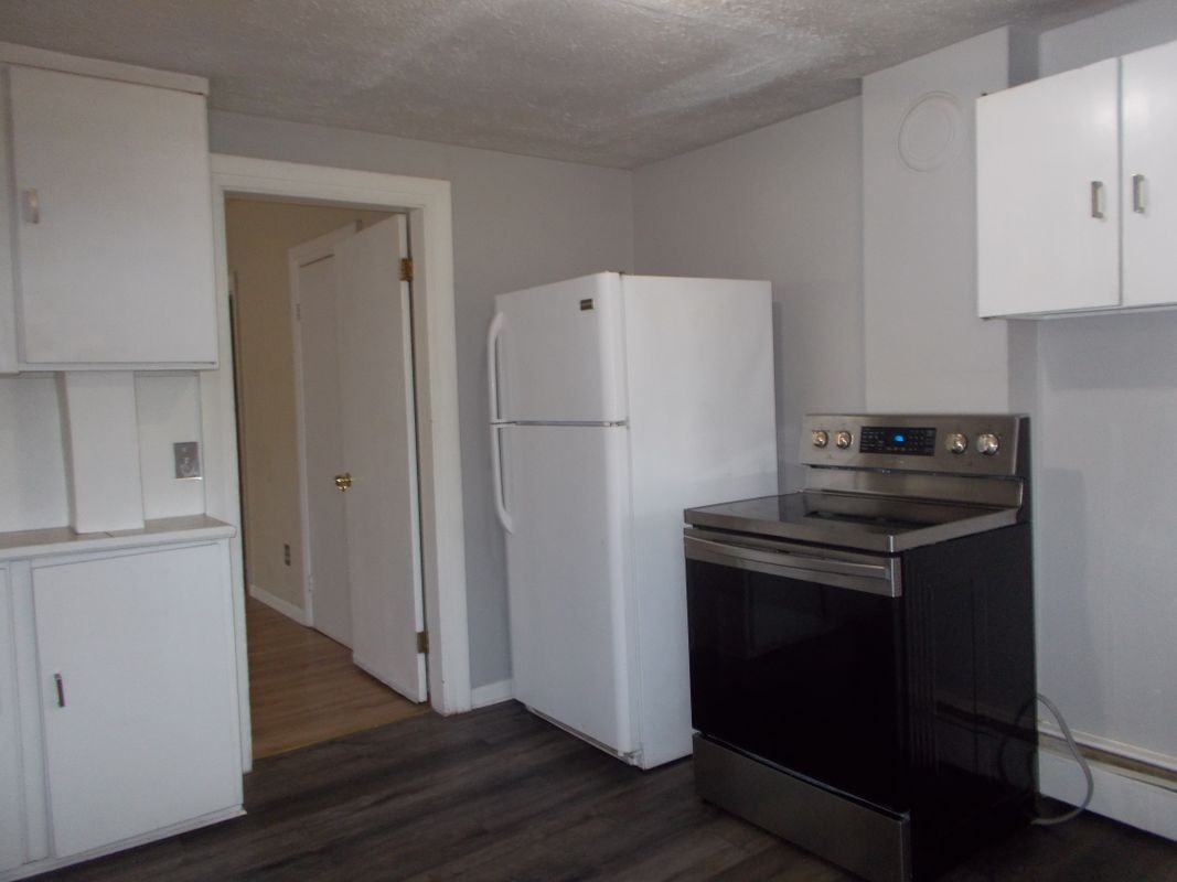 161 Howard Ave - Photo 4 of 5